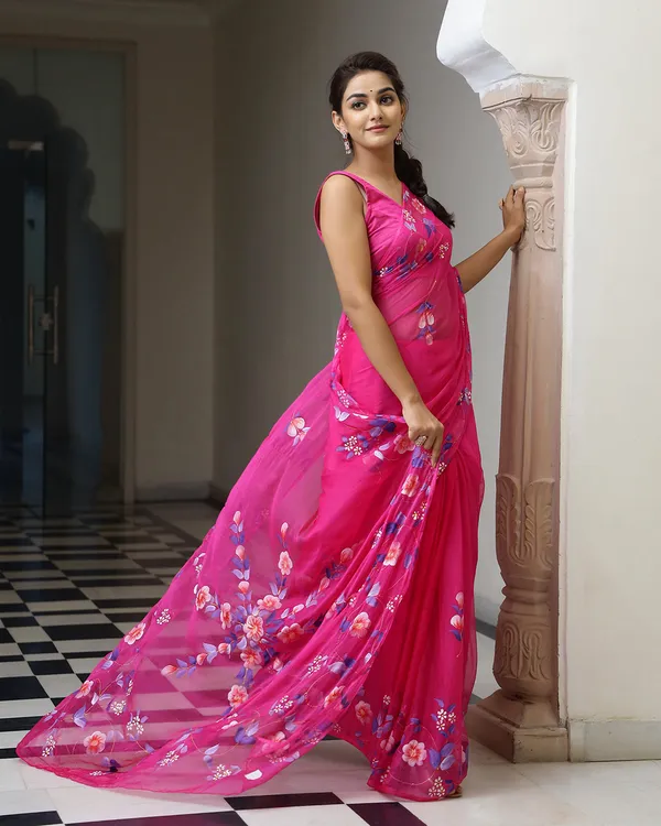 Magenta_Floral_H_Painted_Chiffon_Saree_For_Women